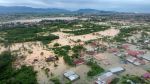 14 قتيلا جرّاء فيضانات وانهيار أرضي في جزيرة إندونيسية